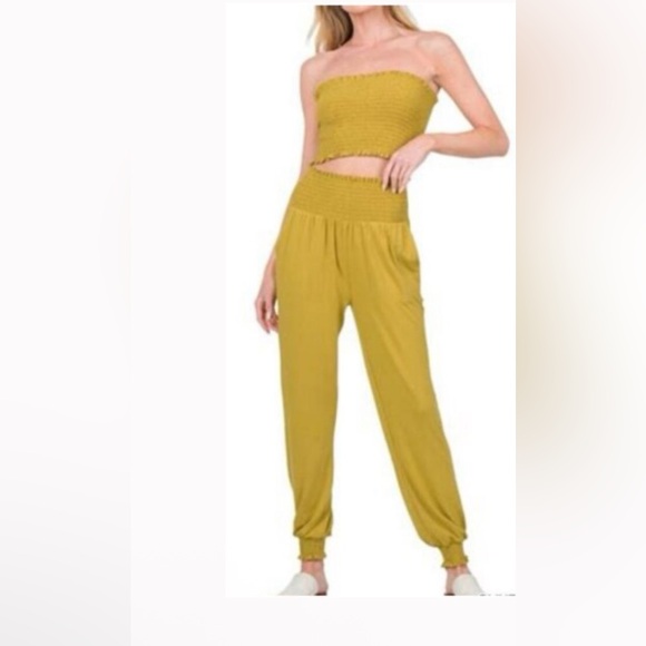 Zenana Outfitters Other - Zenana Smocked Tube Top and Jogger Pants Set - NWOT